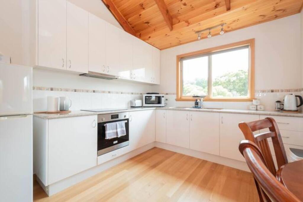 Private 2 Bedroom Cabin Retreat Legana Ngoại thất bức ảnh